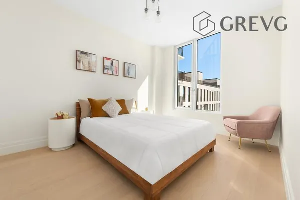 $3,575 | 30-55 Vernon Boulevard, Unit 5N | Astoria