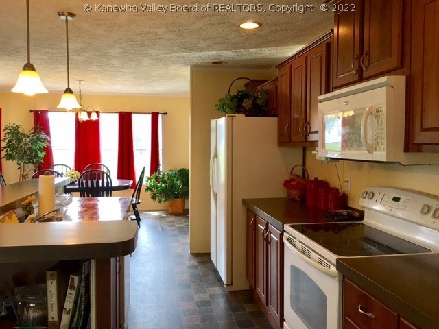 8423 Winfield Road Winfield, WV 25213 - Photo 8 of 23 Gallery Image 8