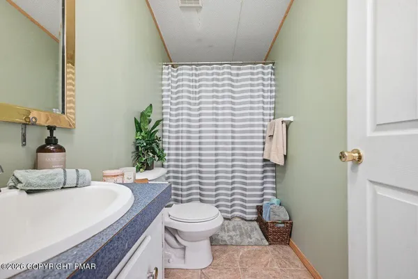 $84,900 | 180 Bartion Court, Bartonsville, PA 18321