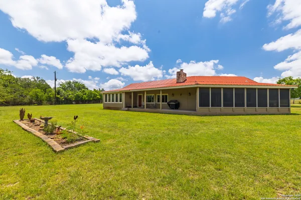 $995,000 | 479 Park Road 23, Blanco, TX 78606
