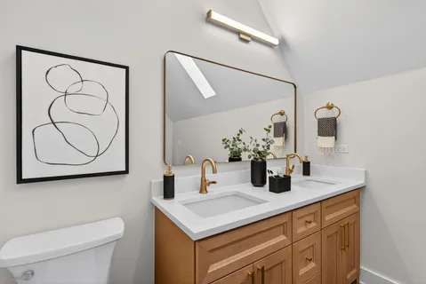 $850,000 | 3642 North Sawyer Avenue, Chicago, IL 60618