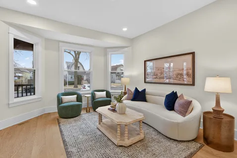 $850,000 | 3642 North Sawyer Avenue, Chicago, IL 60618