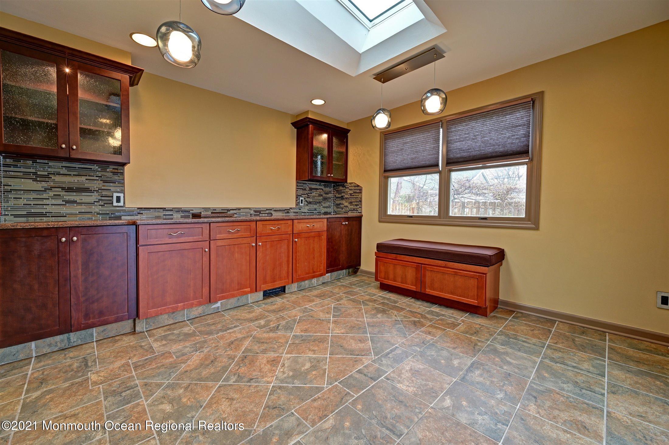 211 Milford Road Neptune Township, NJ 07753 - Photo 12 of 32 12-Dining