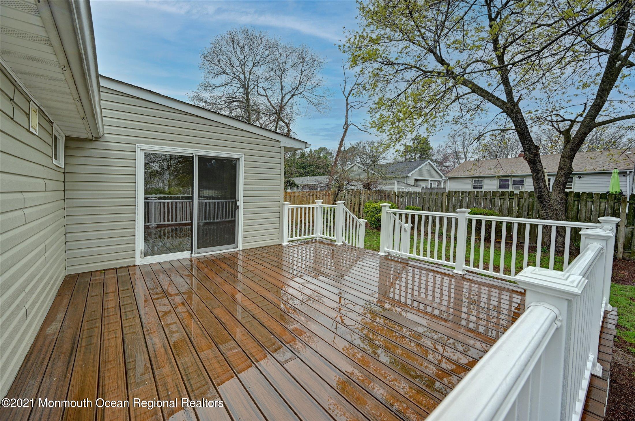 211 Milford Road Neptune Township, NJ 07753 - Photo 24 of 32 24-Deck