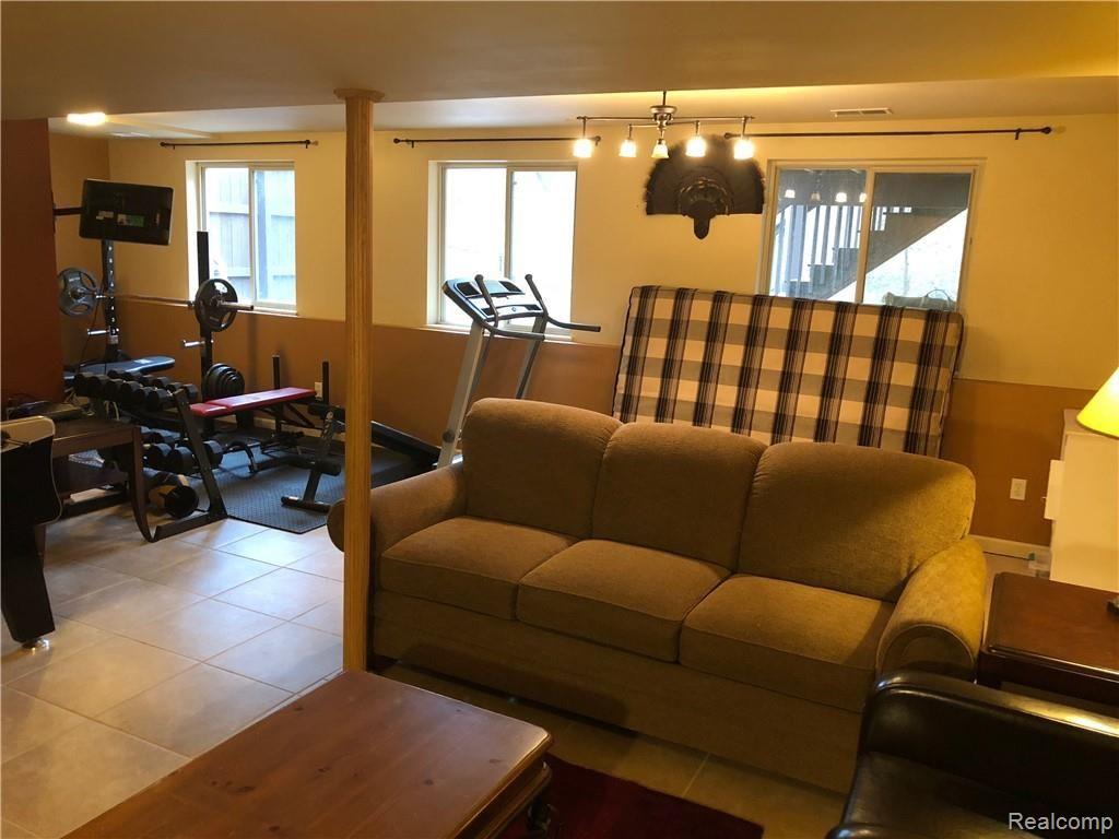 10057 Beardslee Road Perry, MI 48872 - Photo 18 of 30 15.JPG