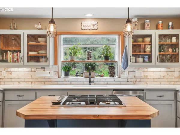 $835,000 | 16490 South Bradley Road, Oregon City, OR 97045