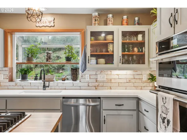 $835,000 | 16490 South Bradley Road, Oregon City, OR 97045