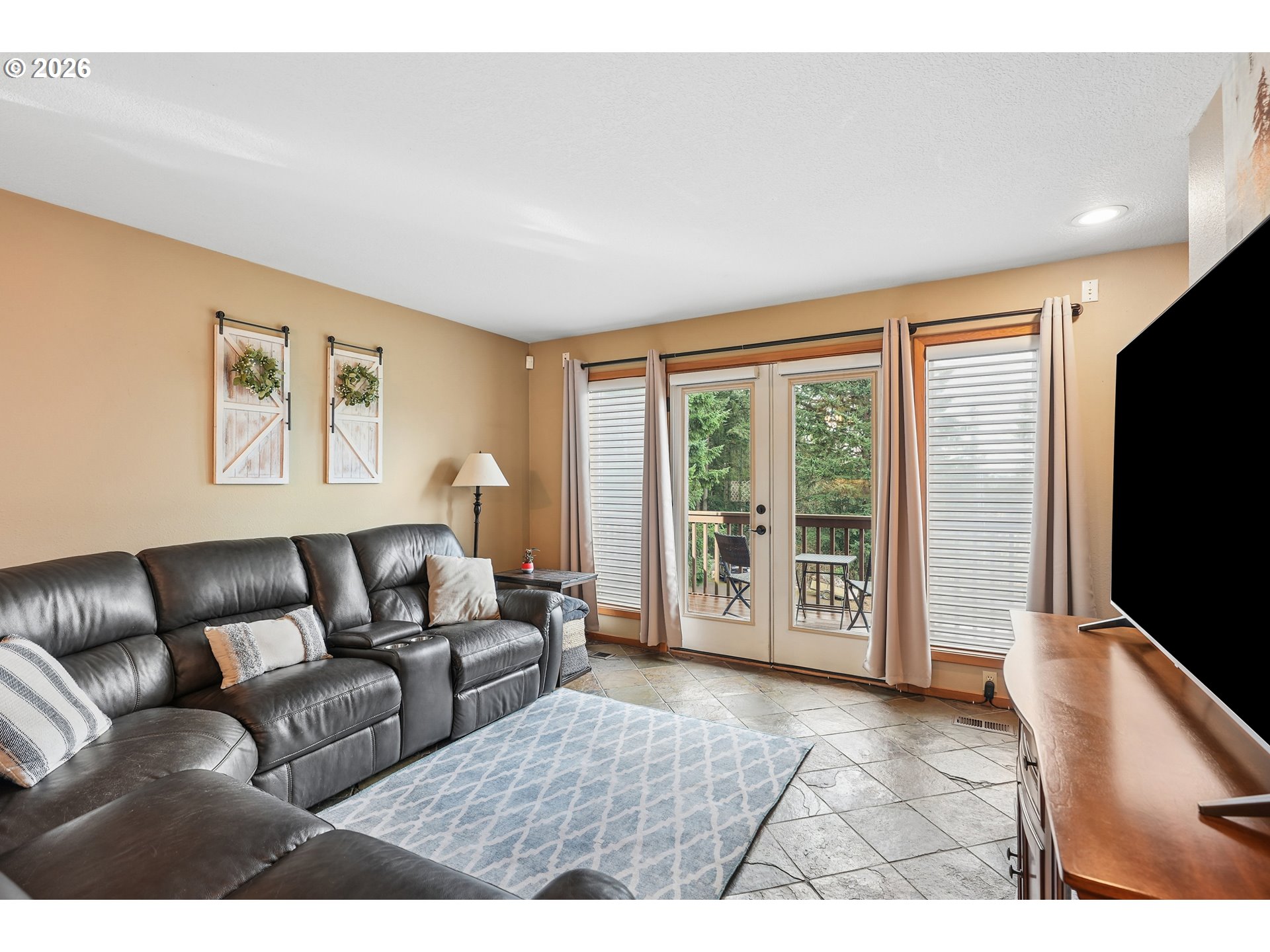 16490 South Bradley Road Oregon City, OR 97045 - Photo 18 of 47 Family Room