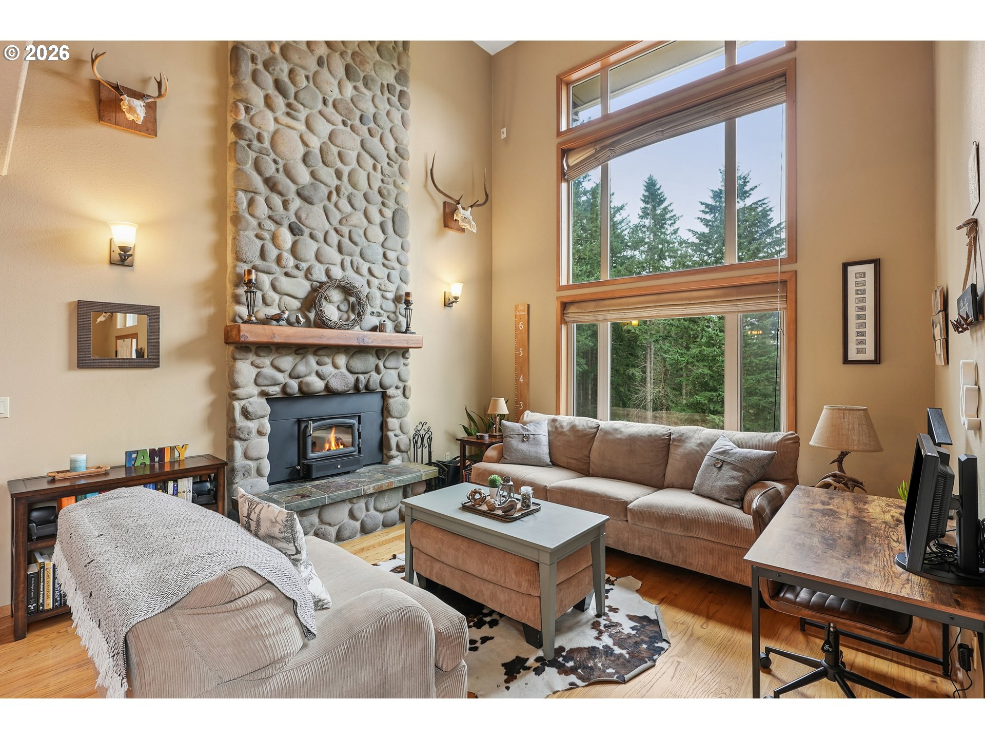 16490 South Bradley Road Oregon City, OR 97045 - Photo 8 of 47 Living Room