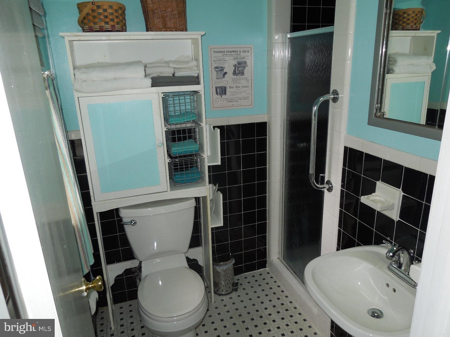 2419 Knowles Road Wilmington, DE 19810 - Photo 10 of 20 Master Bathroom