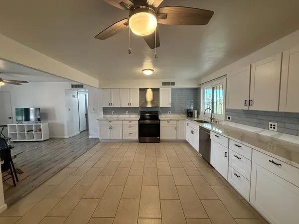 $2,200 | 2714 West Ellis Drive, Tempe, AZ 85282