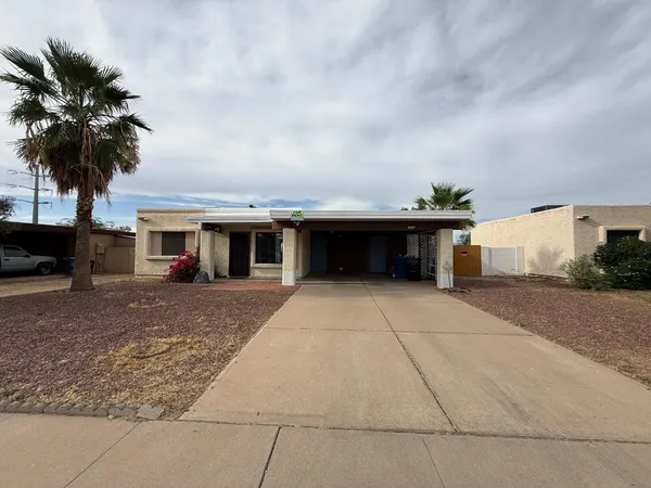 $2,200 | 2714 West Ellis Drive, Tempe, AZ 85282