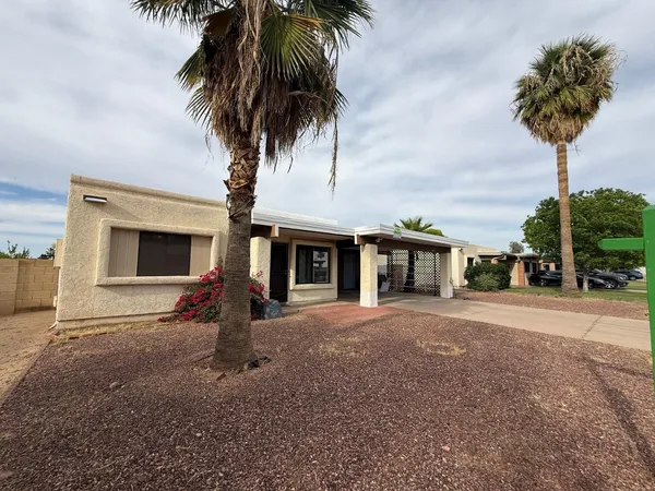 $2,200 | 2714 West Ellis Drive, Tempe, AZ 85282