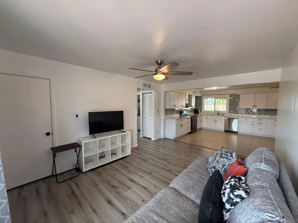 $2,200 | 2714 West Ellis Drive, Tempe, AZ 85282