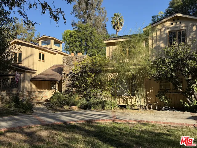 $2,595,000 | 5952 Lubao Avenue, Woodland Hills, CA 91367