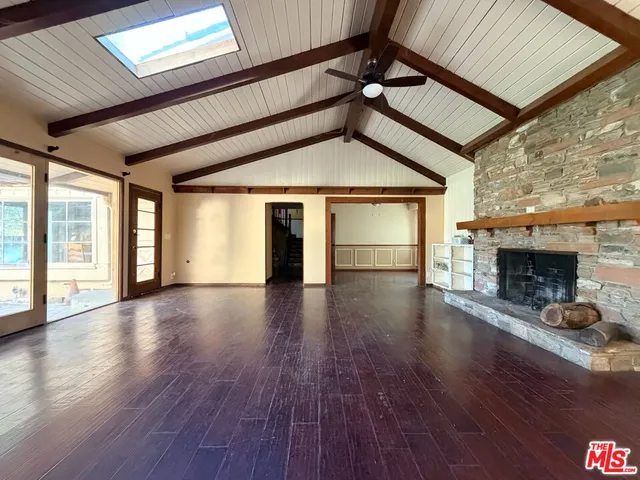 $2,595,000 | 5952 Lubao Avenue, Woodland Hills, CA 91367