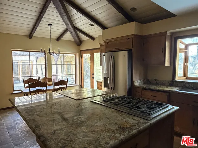 $2,595,000 | 5952 Lubao Avenue, Woodland Hills, CA 91367