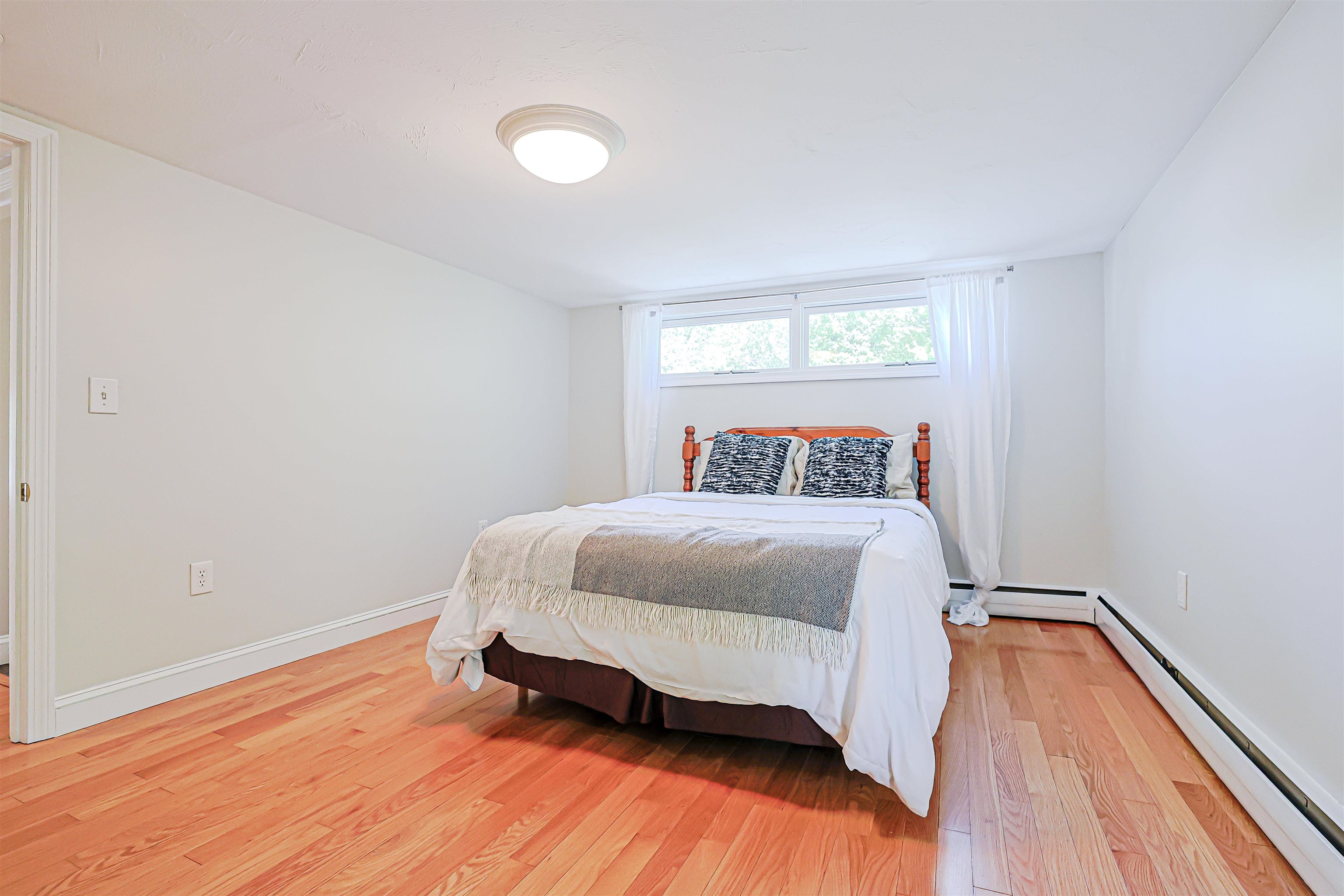 99 Knowlton Street Manchester, NH 03103 - Photo 21 of 35