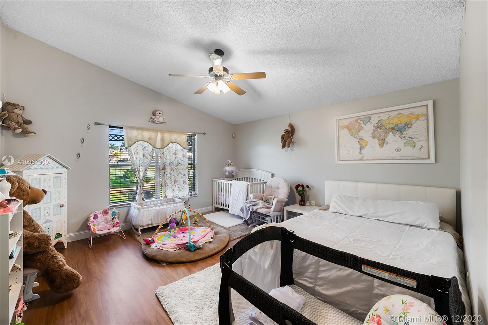 Keystone Lake Pembroke Pines, FL 33029 - Photo 12 of 26