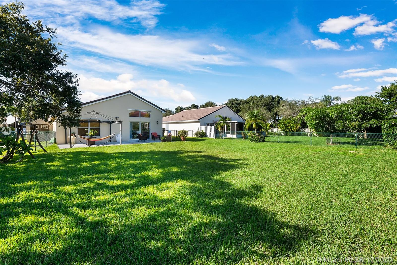 Keystone Lake Pembroke Pines, FL 33029 - Photo 3 of 26