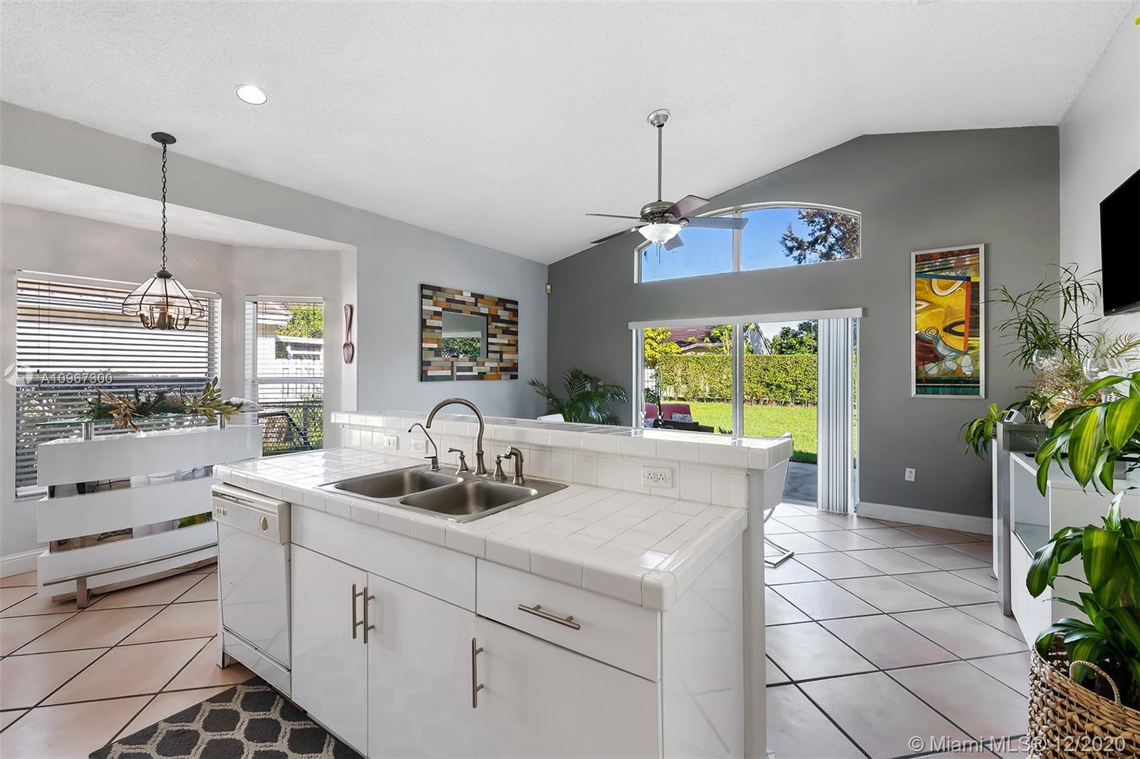 Keystone Lake Pembroke Pines, FL 33029 - Photo 21 of 26