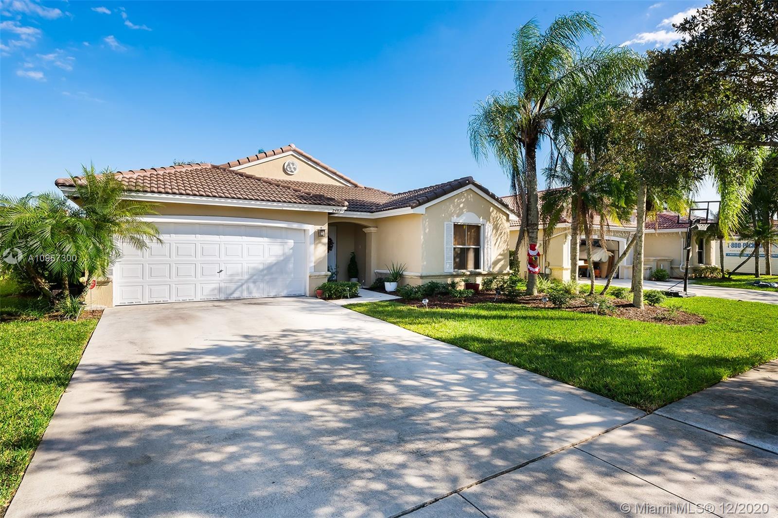 Keystone Lake Pembroke Pines, FL 33029 - Photo 8 of 26