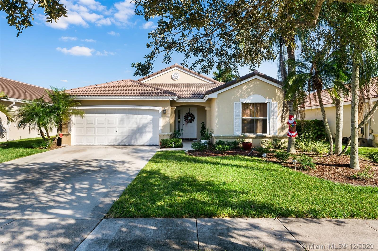 Keystone Lake Pembroke Pines, FL 33029 - Photo 9 of 26