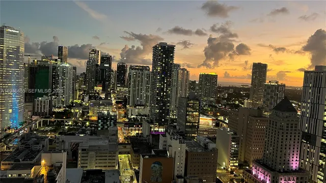 $890,000 | 225 North Miami Avenue, Unit 312, Miami, FL 33128