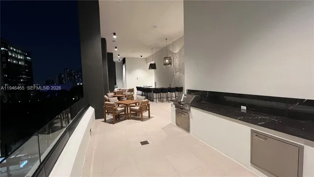 $890,000 | 225 North Miami Avenue, Unit 312, Miami, FL 33128