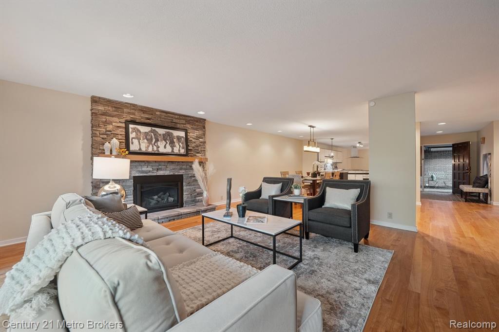9095 South Saginaw Road, Unit 23 Grand Blanc, MI 48439 - Photo 12 of 54