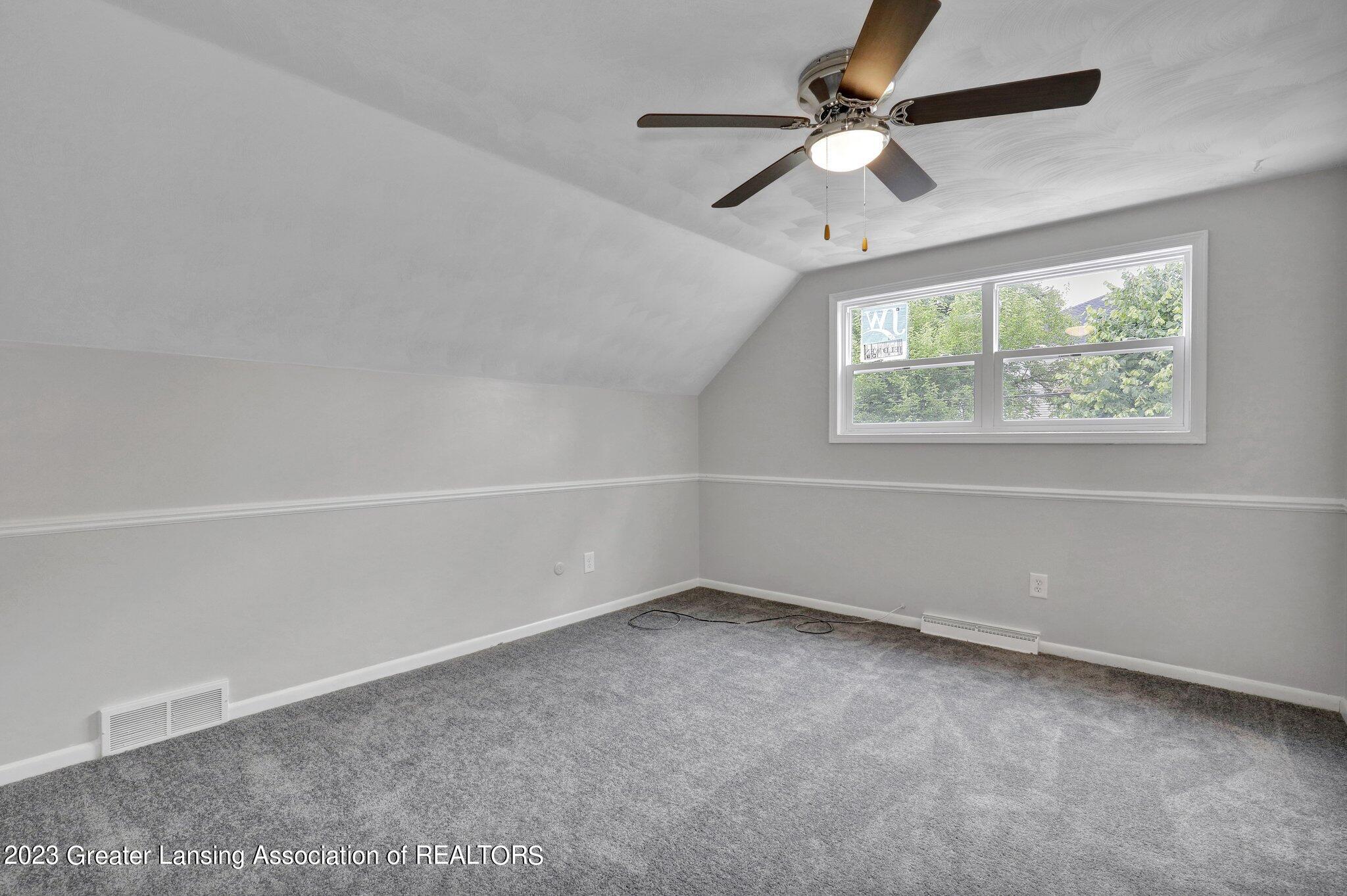 900 West Cavanaugh Road Lansing, MI 48910 - Photo 21 of 32 17-web-or-mls-Open Ended Media-16