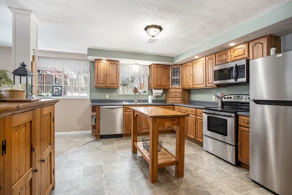 $599,000 | 300 Bethany Drive, Hastings, MI 49058