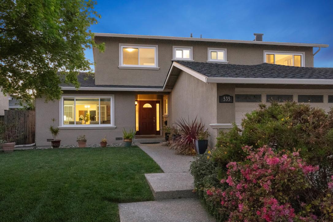 535 Hyde Park Drive San Jose, CA 95136 - Photo 25 of 28 a front view of house with a yard