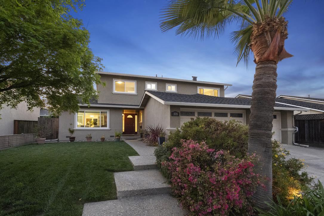 535 Hyde Park Drive San Jose, CA 95136 - Photo 26 of 28 a front view of house with yard and green space