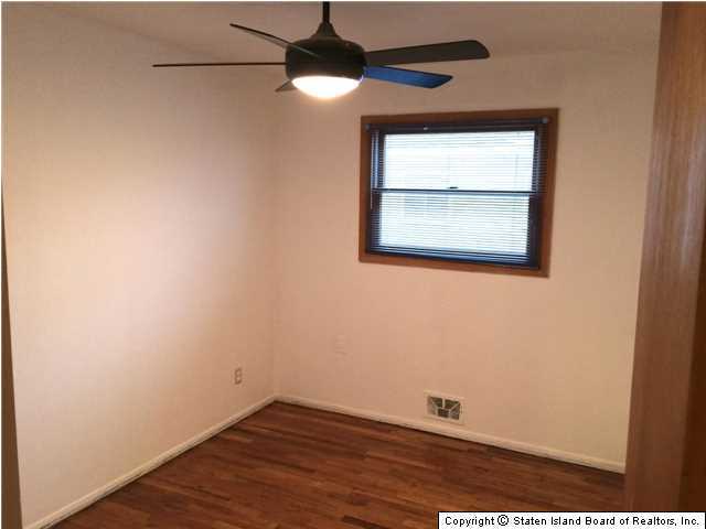 92 Middle Loop Road Staten Island, NY 10308 - Photo 13 of 20 Additional Photo
