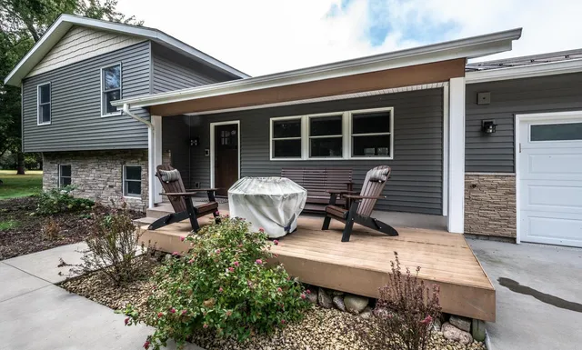 $825,000 | 9945 Justen Trail North, Stillwater, MN 55082