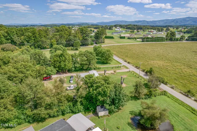 $249,000 | 30 Ebenezer Loop, Chuckey, TN 37641