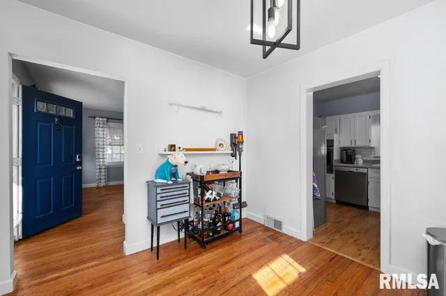 $189,900 | 2153 14th Street, Rock Island, IL 61201