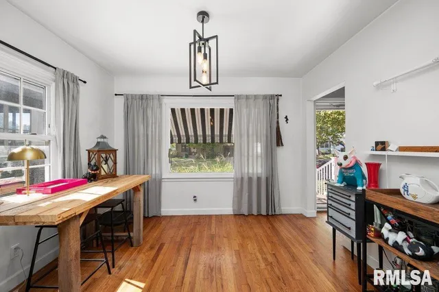 $189,900 | 2153 14th Street, Rock Island, IL 61201