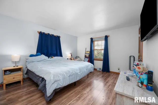 $189,900 | 2153 14th Street, Rock Island, IL 61201