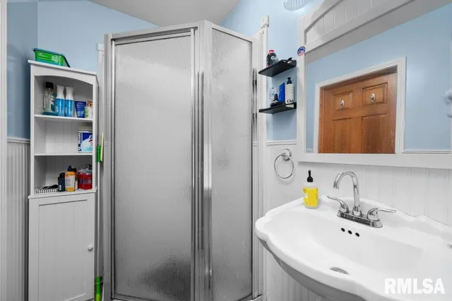 $189,900 | 2153 14th Street, Rock Island, IL 61201