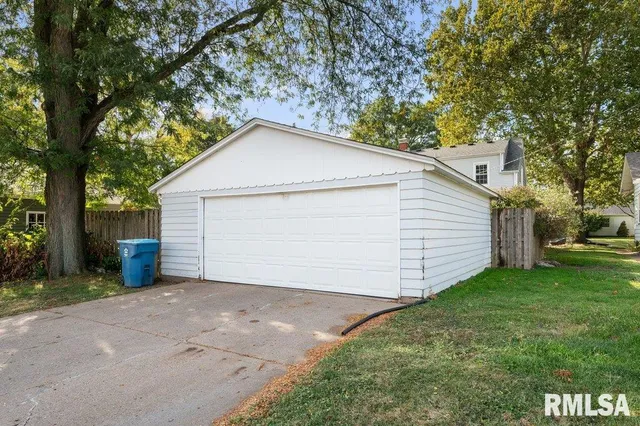 $189,900 | 2153 14th Street, Rock Island, IL 61201