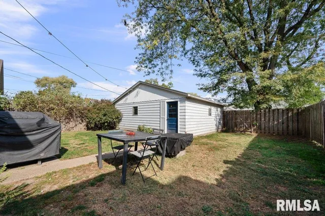 $189,900 | 2153 14th Street, Rock Island, IL 61201