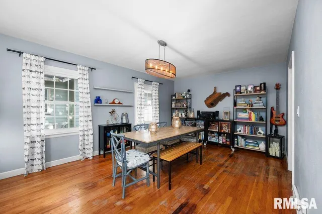 $189,900 | 2153 14th Street, Rock Island, IL 61201