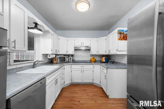 $189,900 | 2153 14th Street, Rock Island, IL 61201