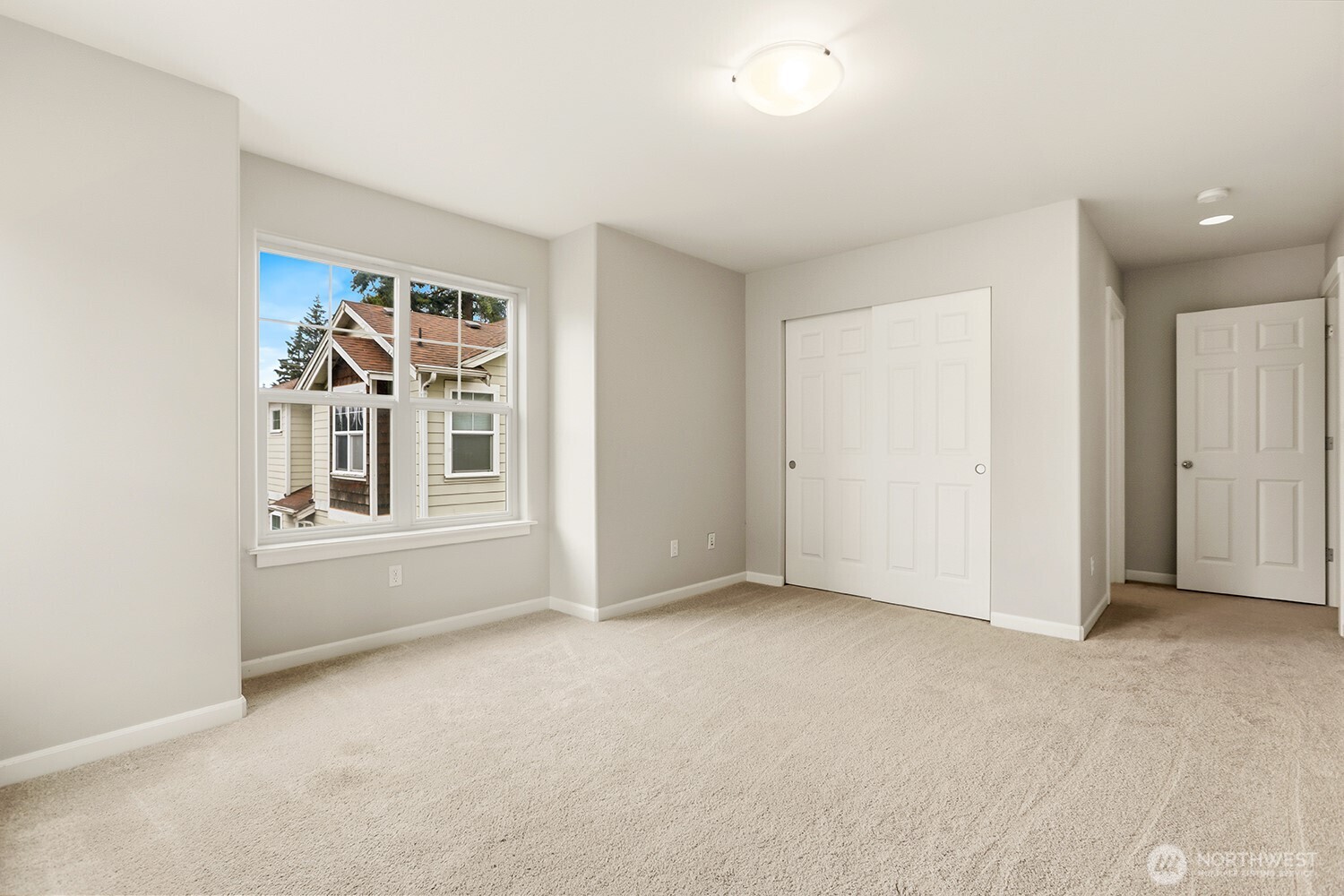 17520 12th Avenue Northeast, Unit B Shoreline, WA 98155 - Photo 17 of 29
