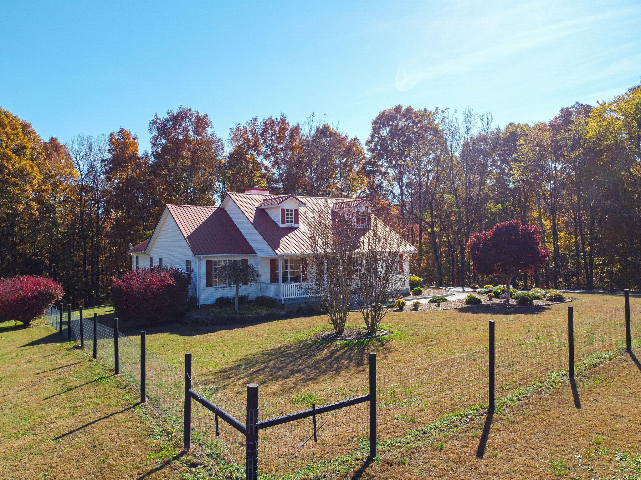 1257 Lyndell Bell Road Manchester, TN 37355 - Photo 45 of 50 a front view of house with yard nad seating space