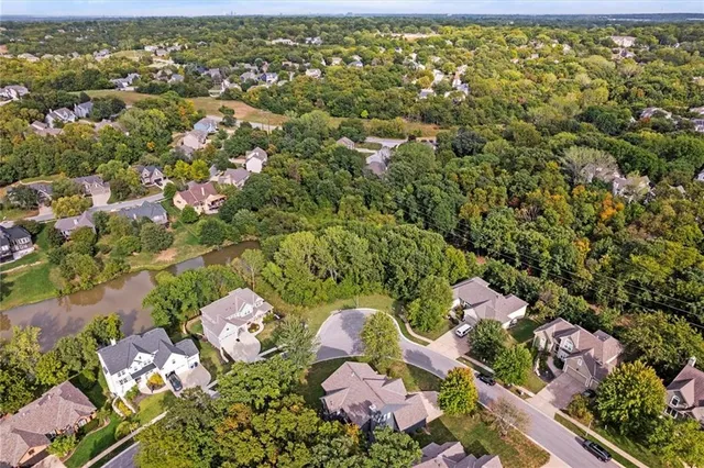 $210,000 | 5703 Cottonwood Street, Shawnee, KS 66216