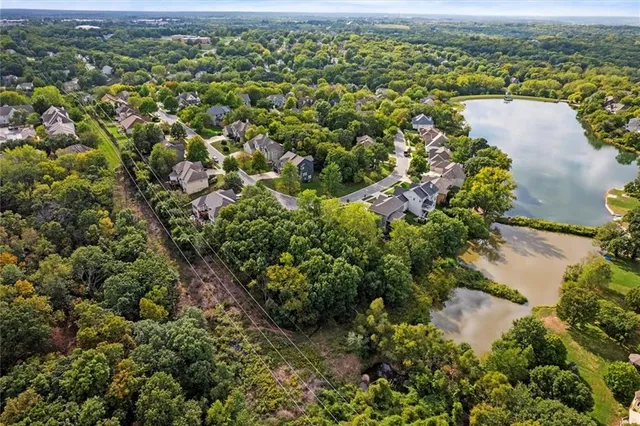 $210,000 | 5703 Cottonwood Street, Shawnee, KS 66216