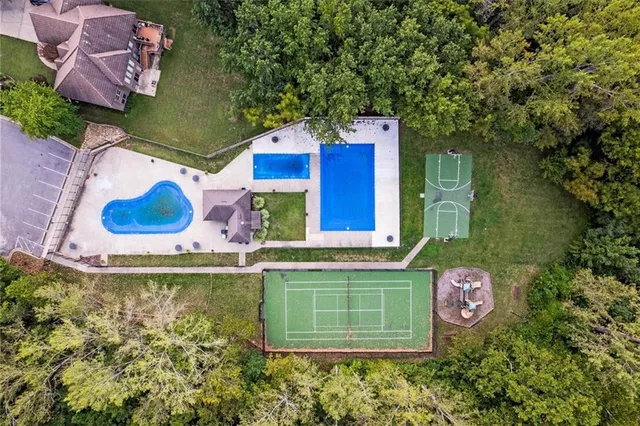 $210,000 | 5703 Cottonwood Street, Shawnee, KS 66216